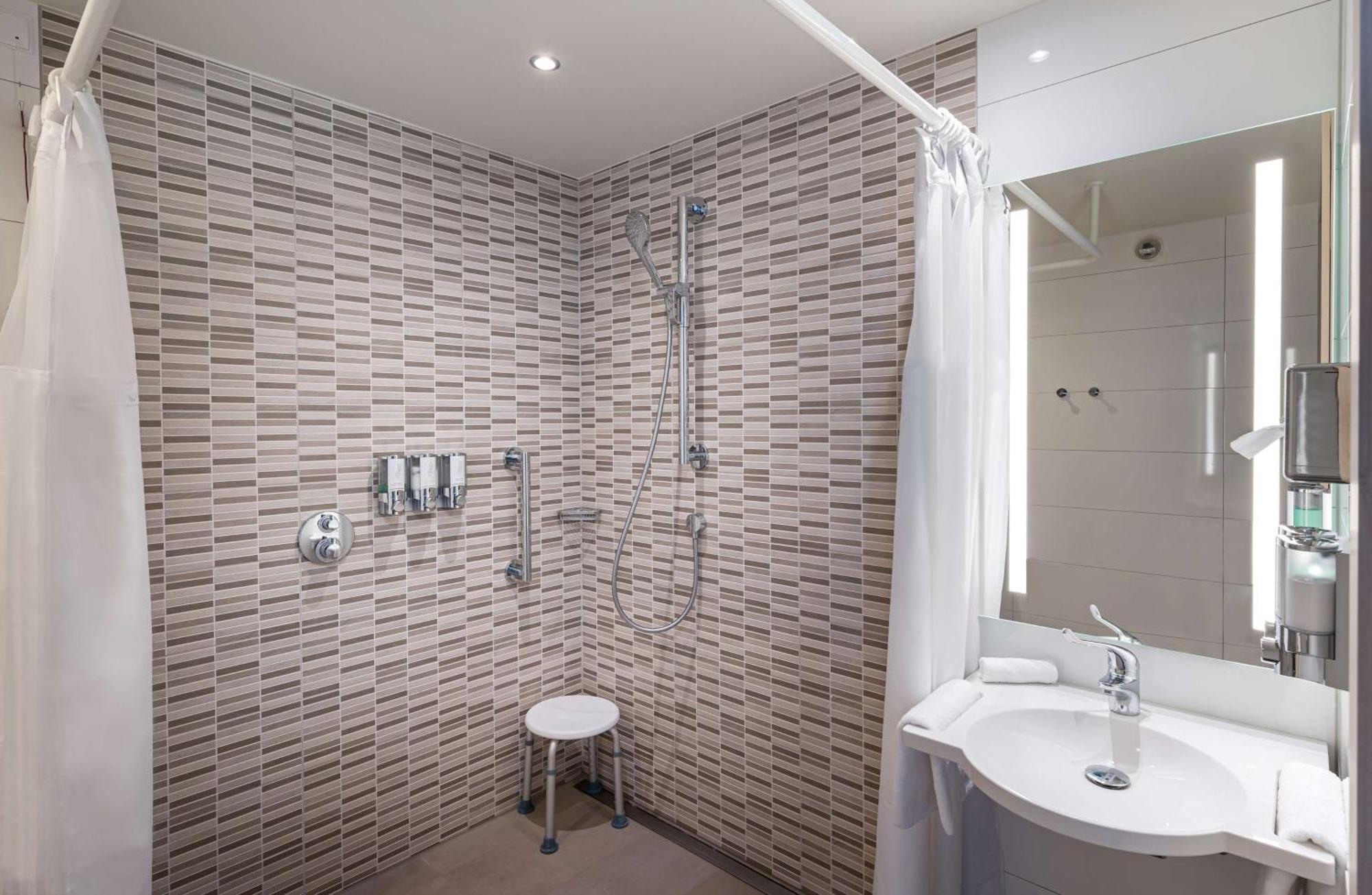 Hampton By Hilton Kiel Hotel Ngoại thất bức ảnh